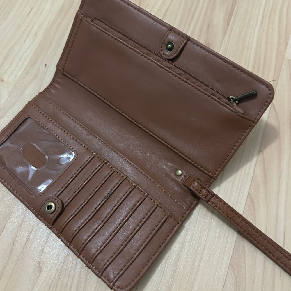 Slim Universal Threads Wallet - Picture 2 of 2